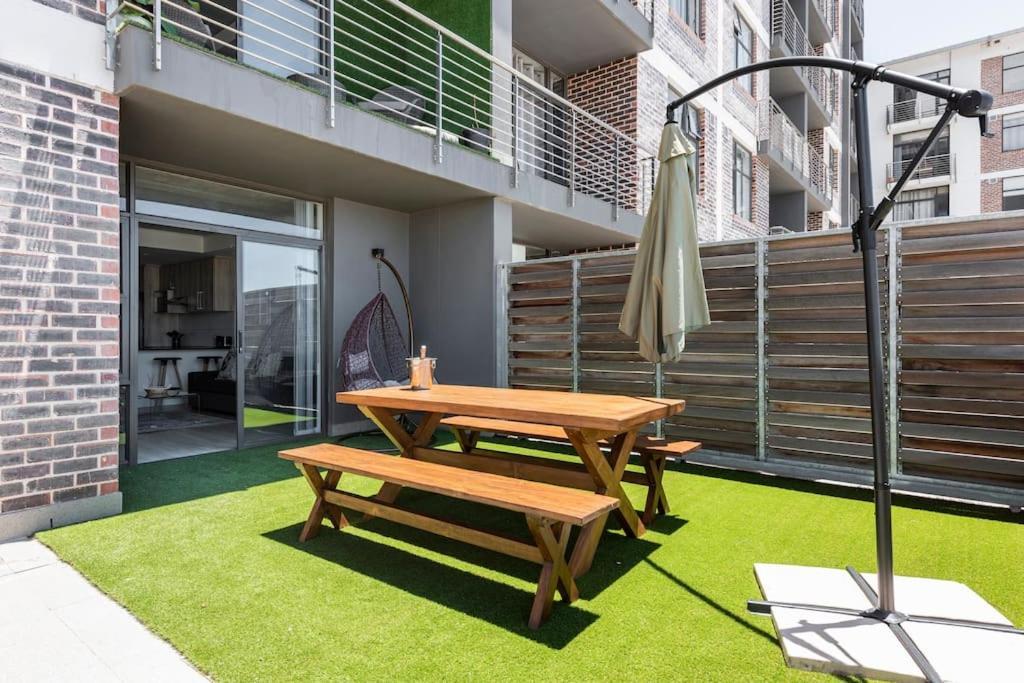Chic, Central, Family & Group Stay - Stylish 2 Ensuite Bedroom Apartment With Spacious Balcony Kapské Město Exteriér fotografie